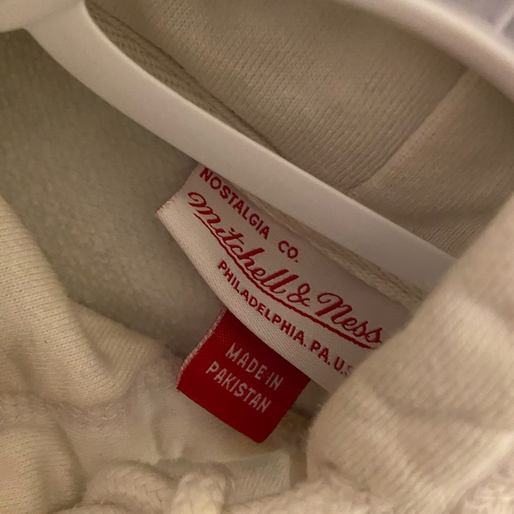 Raptors sweater - Picture 3 of 5